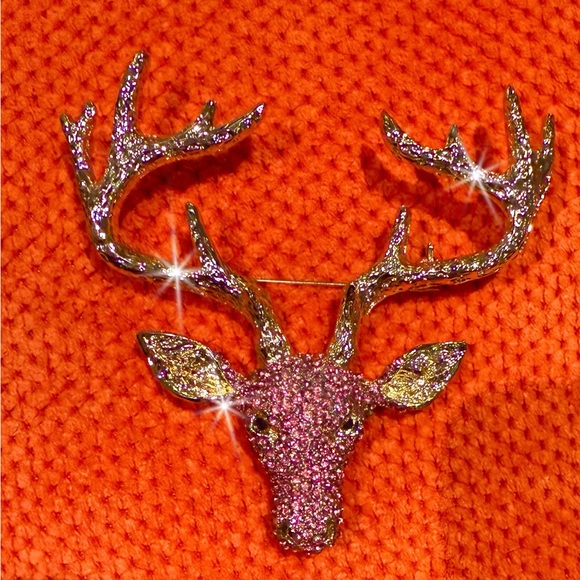 Exquisite Elk - Crystal Brooch - Picture 5 of 5